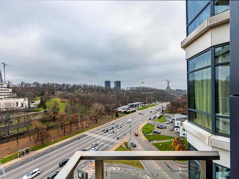 квартира за адресою Болсуновська вул. (Сергія Струтинського), 2