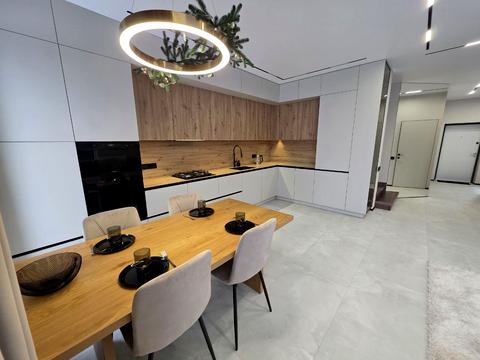 будинок за адресою Райдужна вул., 30