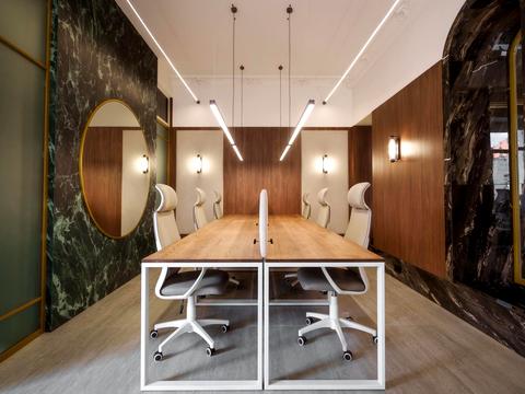 комерційна за адресою Велика Васильківська вул. (Червоноармійська), 43/16