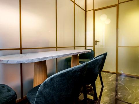 комерційна за адресою Велика Васильківська вул. (Червоноармійська), 43/16