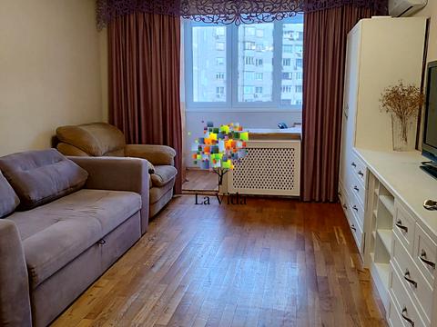 квартира за адресою Драгоманова вул., 20