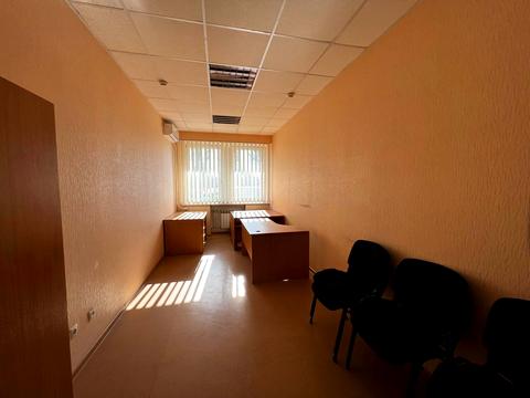 комерційна за адресою Академіка Белелюбського вул., 36