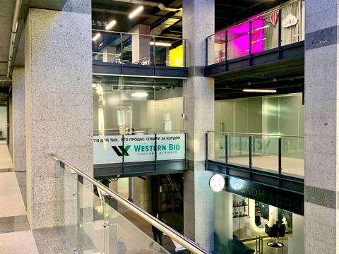 комерційна за адресою Дмитра Яворницького просп. (Карла Маркса), 72-Б