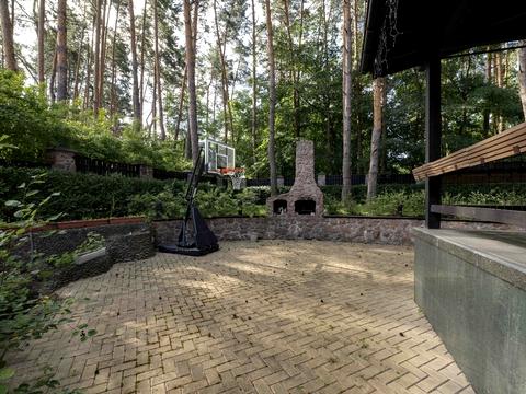 будинок за адресою Лісова