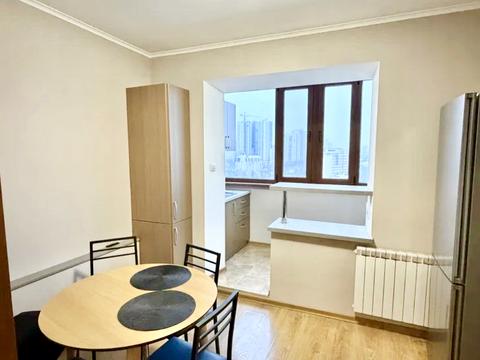 квартира за адресою Калинова вул., 8