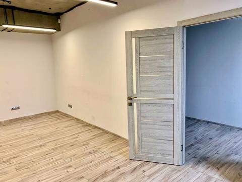 комерційна за адресою Мечникова вул., 19