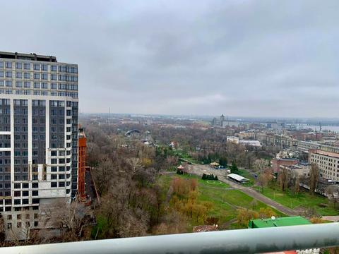 комерційна за адресою Мечникова вул., 19