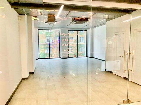 комерційна за адресою Дніпро, Дмитра Яворницького просп. (Карла Маркса), 72-Б