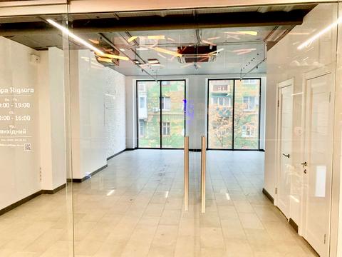 комерційна за адресою Дніпро, Дмитра Яворницького просп. (Карла Маркса), 72-Б