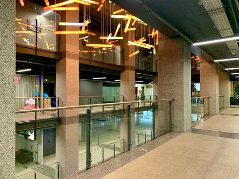 комерційна за адресою Дніпро, Дмитра Яворницького просп. (Карла Маркса), 72-Б