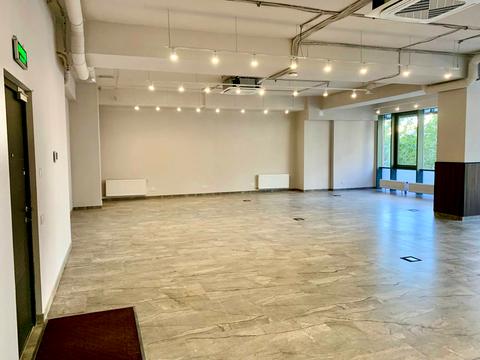 комерційна за адресою Мечникова вул., 19