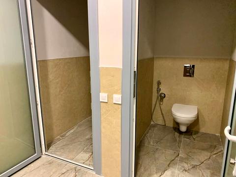 комерційна за адресою Мечникова вул., 19