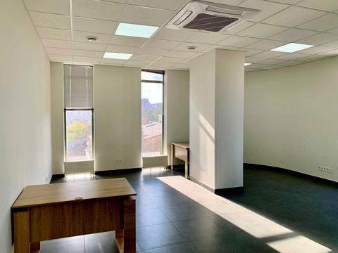 комерційна за адресою Дніпро, Мечникова вул., 19