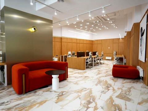 комерційна за адресою Буслівська вул., 12