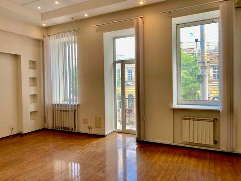 комерційна за адресою Дніпро, Лазаря Глоби вул. (Андрія Фабра), 10