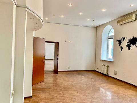 комерційна за адресою Дніпро, Лазаря Глоби вул. (Андрія Фабра), 10