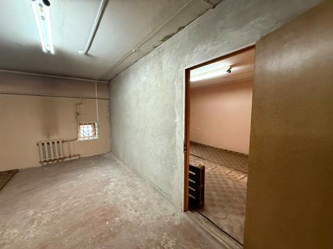 комерційна за адресою Воскресенська вул. (Леніна), 15