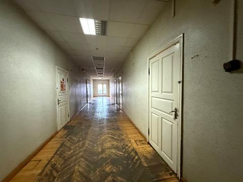 комерційна за адресою Воскресенська вул. (Леніна), 15