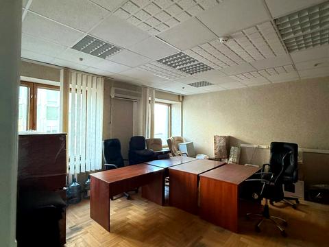 комерційна за адресою Воскресенська вул. (Леніна), 15