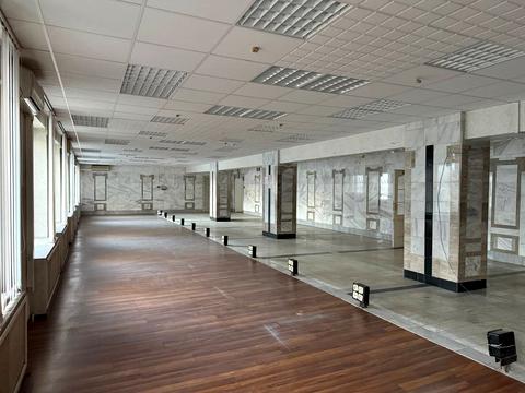 комерційна за адресою Воскресенська вул. (Леніна), 15