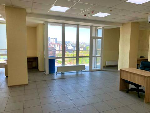 комерційна за адресою Мечникова вул., 19