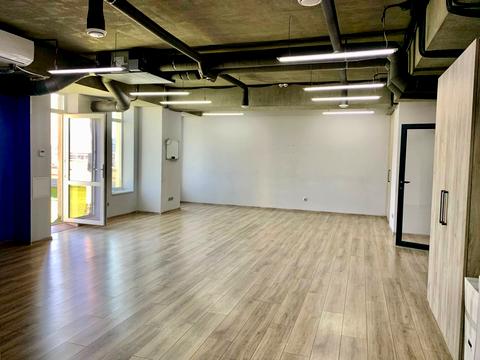 комерційна за адресою Мечникова вул., 19