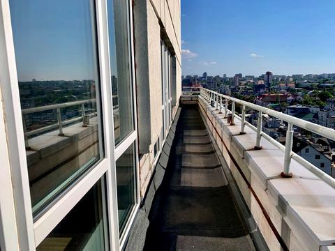 комерційна за адресою Мечникова вул., 19