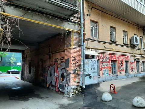 комерційна за адресою Золотоворітська вул., 4