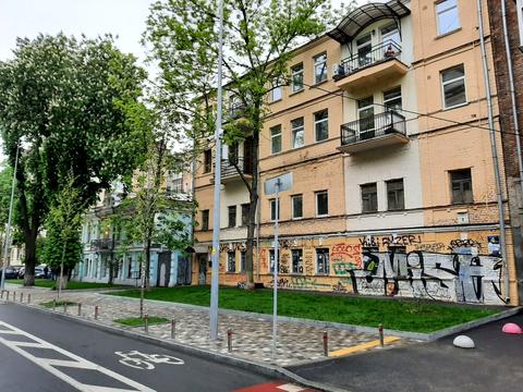 комерційна за адресою Золотоворітська вул., 4