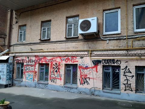 комерційна за адресою Золотоворітська вул., 4