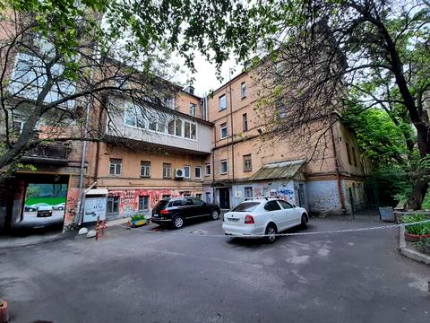 комерційна за адресою Золотоворітська вул., 4