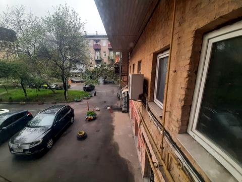 комерційна за адресою Золотоворітська вул., 4