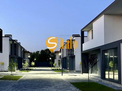 дом по адресу Центральна