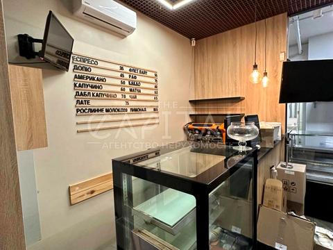 комерційна за адресою Дніпровська набережна вул., 16-Г