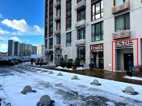 комерційна за адресою Дніпровська набережна вул., 16-Г