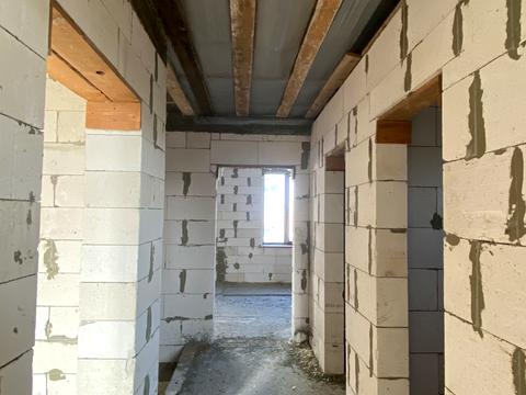 будинок за адресою смт. Таїрове, Червона Рута