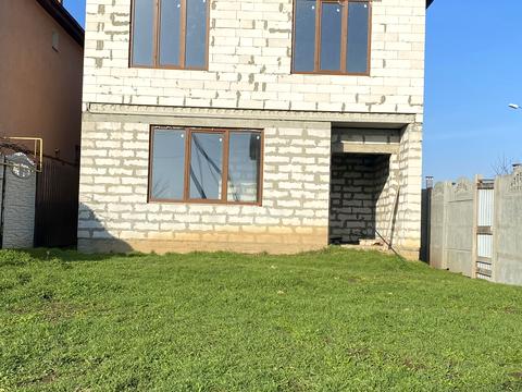 будинок за адресою смт. Таїрове, Червона Рута