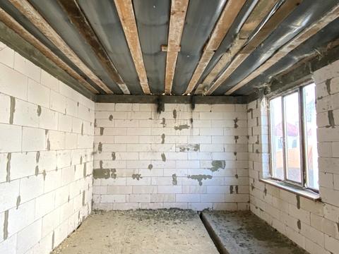 будинок за адресою смт. Таїрове, Червона Рута