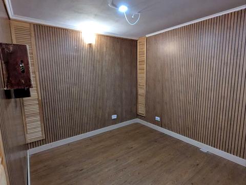 комерційна за адресою Оленівська вул., 16