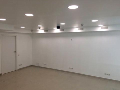 комерційна за адресою Дмитра Яворницького просп. (Карла Маркса), 54