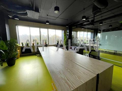 коммерческая по адресу Вацлава Гавела бульв. (Івана Лепсе), 6