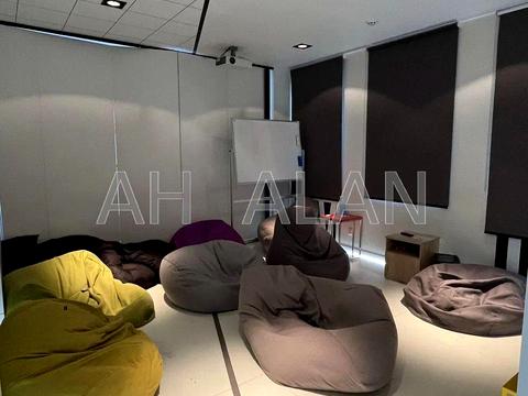 коммерческая по адресу Вацлава Гавела бульв. (Івана Лепсе), 6