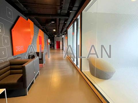 коммерческая по адресу Вацлава Гавела бульв. (Івана Лепсе), 6