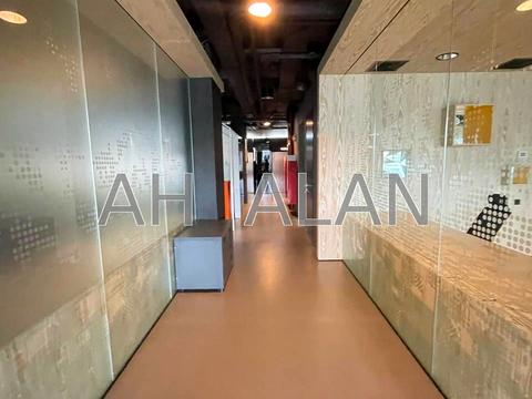 коммерческая по адресу Вацлава Гавела бульв. (Івана Лепсе), 6