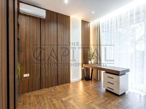 будинок за адресою Квітнева вул.