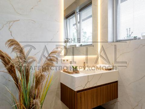 будинок за адресою Квітнева вул.