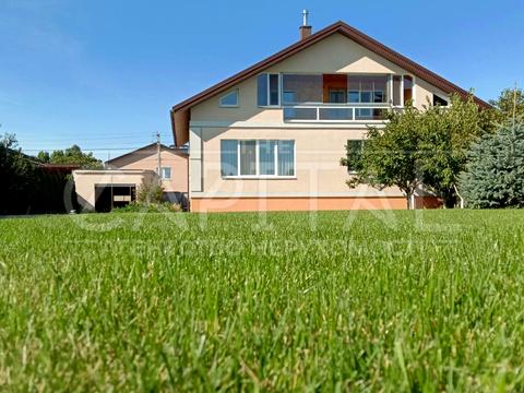 будинок за адресою Приозерна вул.