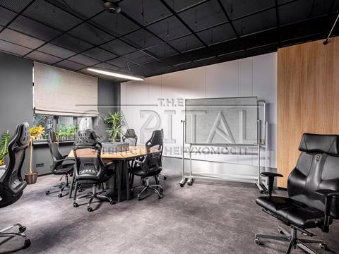 комерційна за адресою Вадима Гетьмана вул., 1-Б