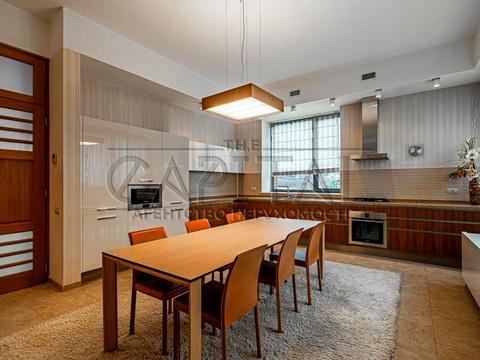 будинок за адресою Редутна вул.