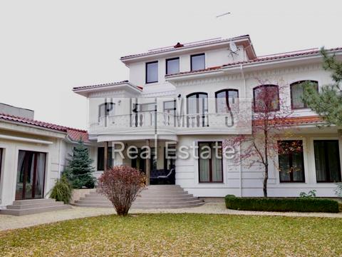 будинок за адресою Лугова вул., 8